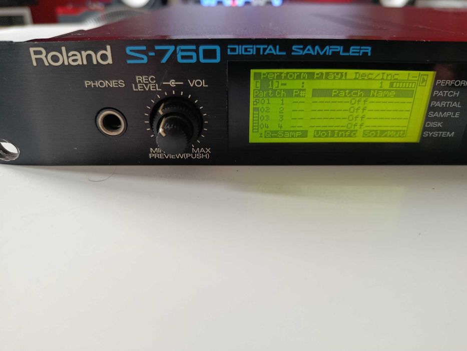 Roland S-760 Sampler + Gotek LCD + 18MB RAM