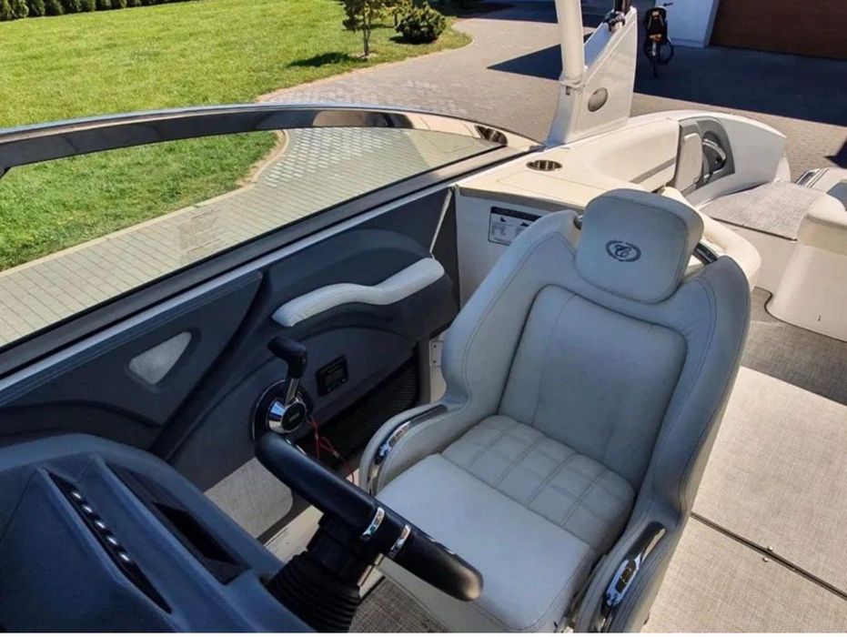 Łódź motorowa Cobalt R7 Volvo penta v8 430km 2021r