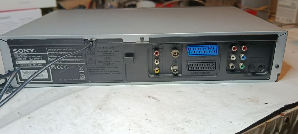 Odtwarzacz CD i VHS Sony SLV-D980P