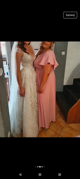 Błyszcząca suknia ślubna