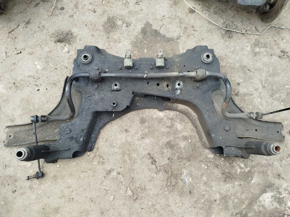 Балка підрамник передній Renault Megane 3 Рено