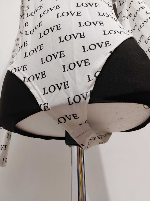 Białe body w napisy LOVE, XS/S