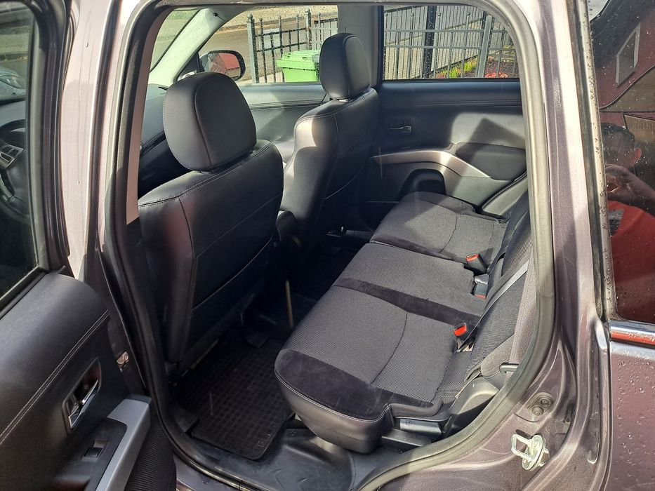 Sprzedam  Mitsubishi Outlander 2012r