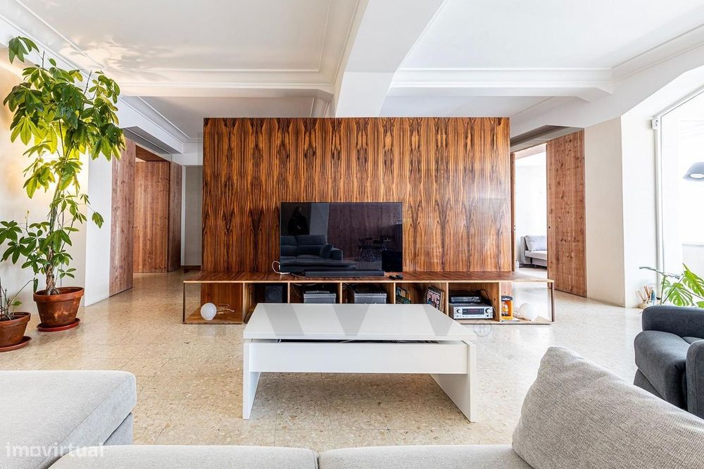 Loft Industrial Chic em Alvalade: Design de Autor e Exclusividade