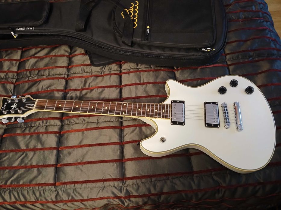 Guitarra Schecter Tempest MIK