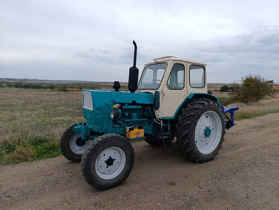 Продам ЮМЗ 6 з плугом