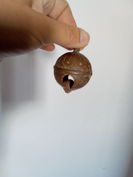 Pêndulo antigo tipo sino