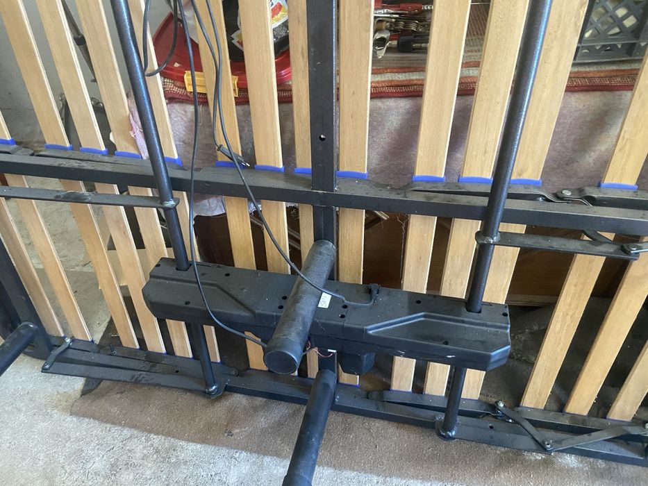 Cama articulada como nova com colchão