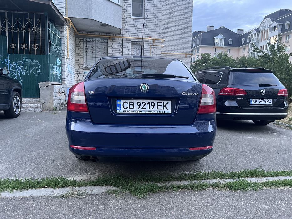 Продам своє авто  Skoda Octavia в гарному стані