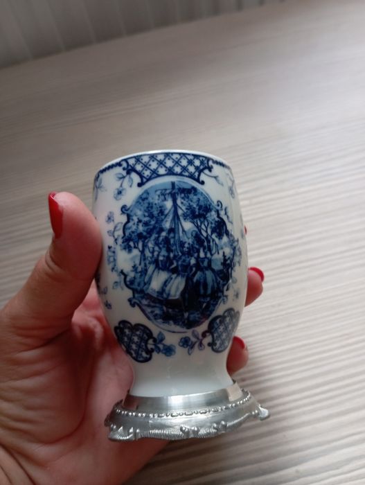 Kielich z cynową podstawą