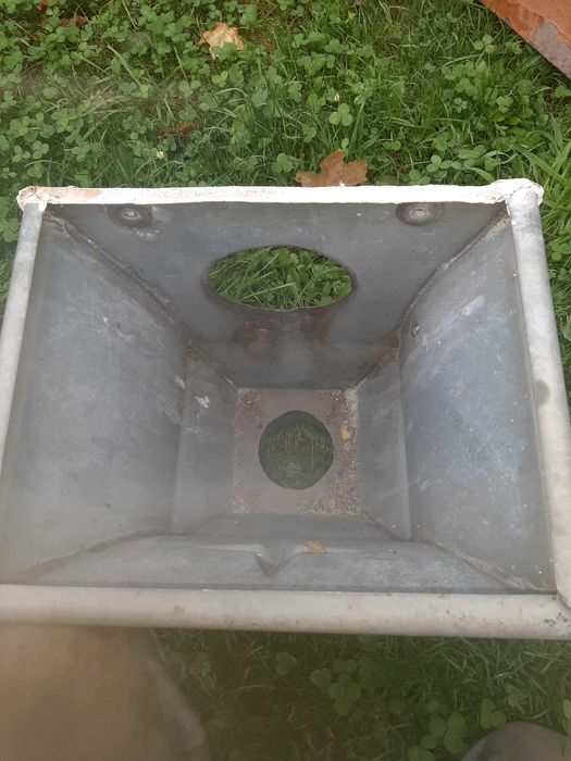 Kosz do rynien dachowych