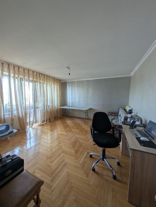 Продам 3 кімнатну квартиру