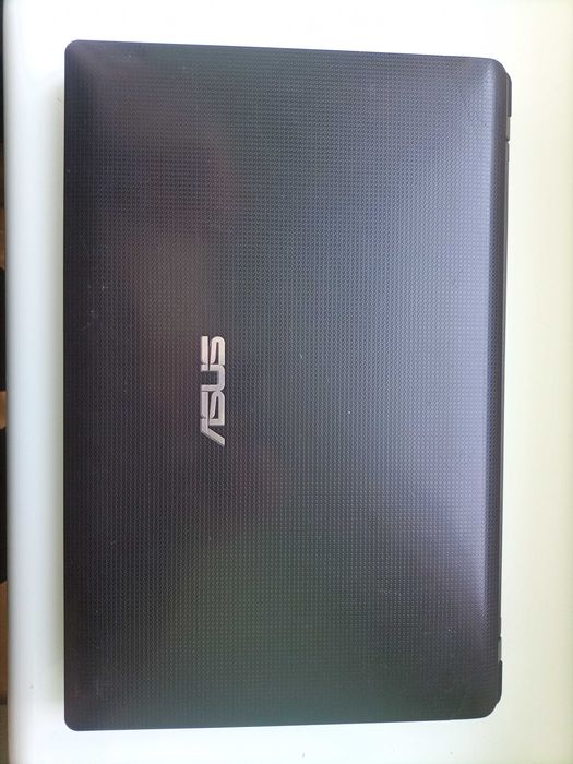 Продам два ноутбуки Lenovo - ASUS на запчастини.