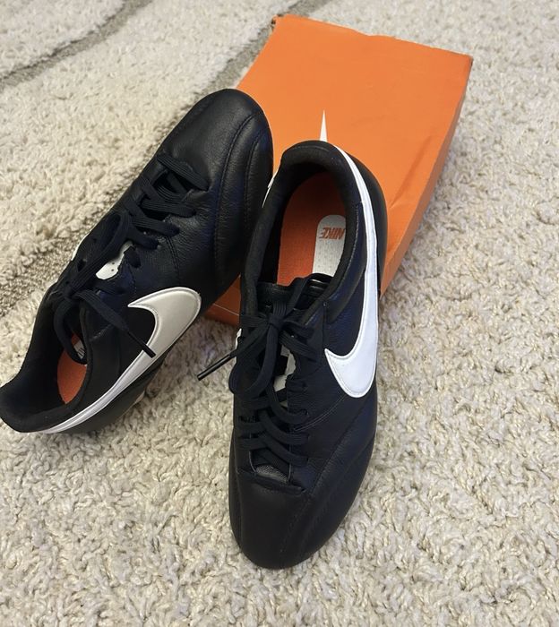 Buty piłkarskie Nike premier r.39