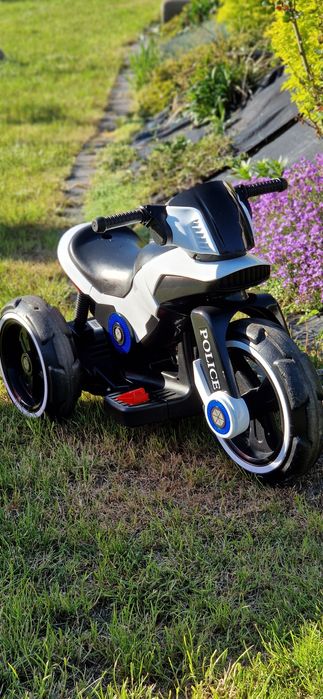 Motorek na akumlator