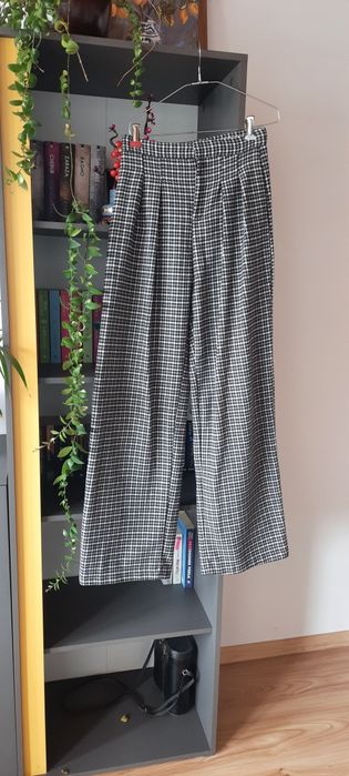 Ciepłe eleganckie spodnie Tezenis XS