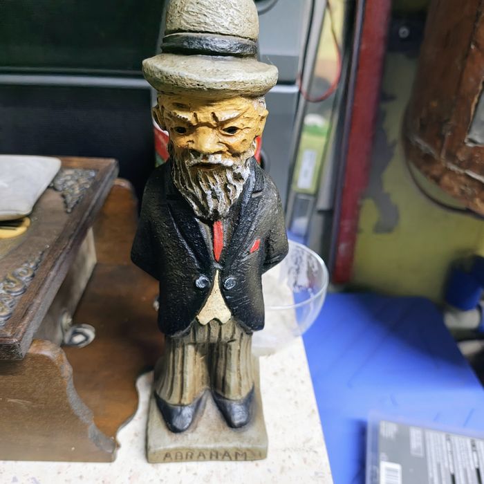 Solidna figura Abraham