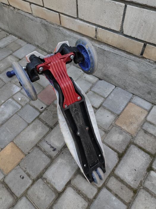 Самокат дитячий в хорошому стані