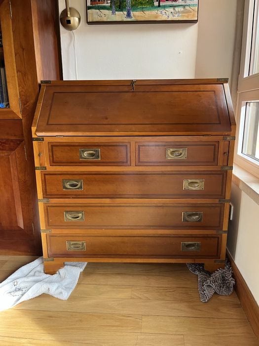 Secretaria em madeira