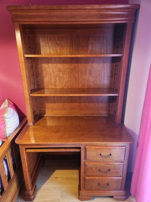 Estante D.Luis para venda. Como nova