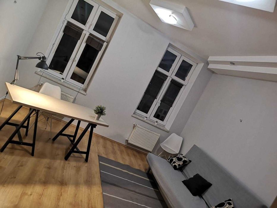 Duży pokój w centrum Katowic 1/2 osoby