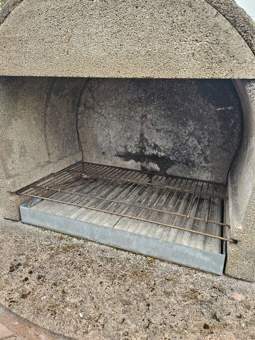 Grill betonowy ogrodowy