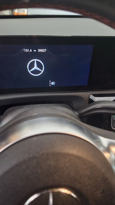 Mercedes AMG motor 2000