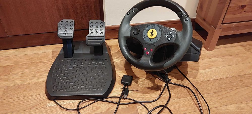 Volante + Pedais Thrustmaster Ferrari GT 2