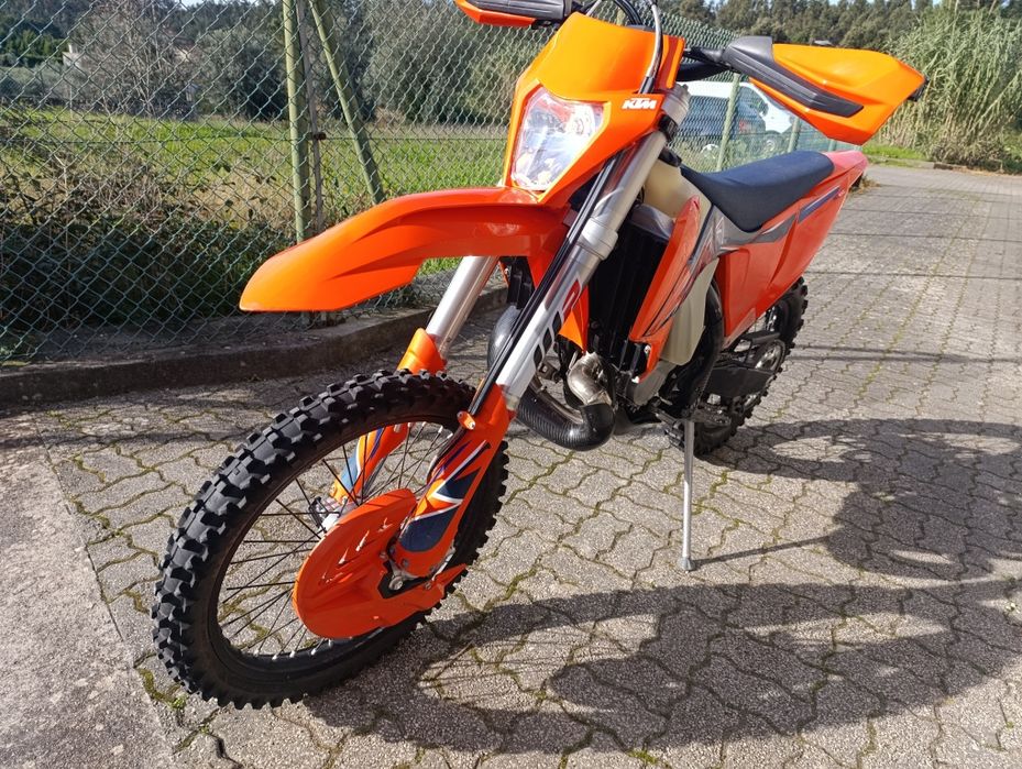 KTM 150 EXC de 2022 com 48horas
