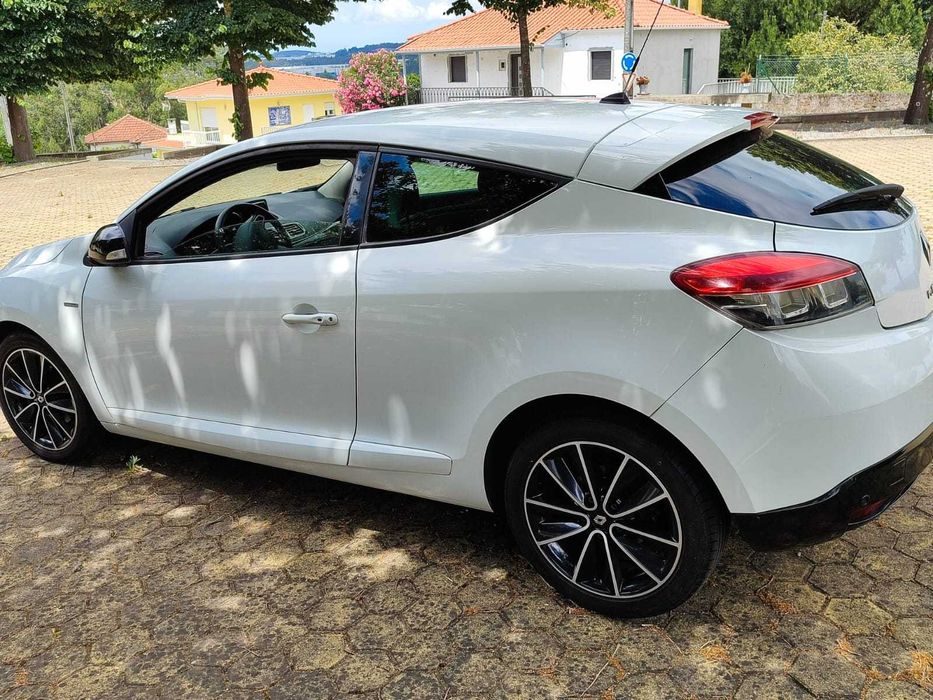 Renault Megane Coupe 1.5 Dci Bose Edition — photo 2