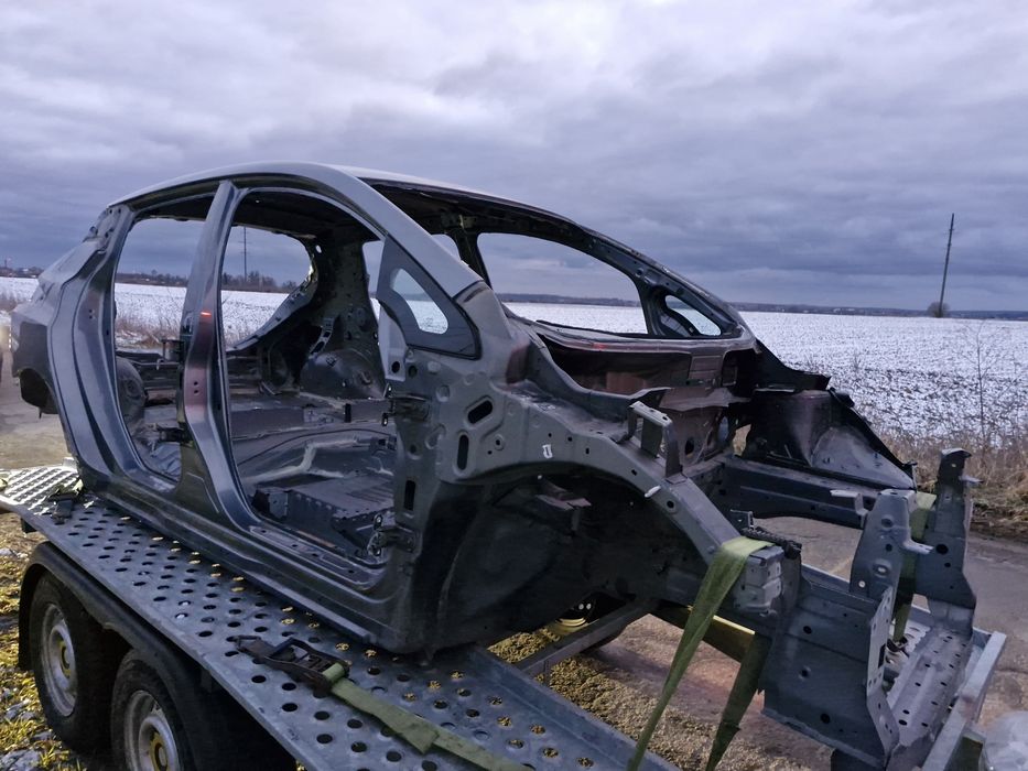 Лонжерон, дах, днище, поріг, крило заднє Nissan Leaf 18-24 р.