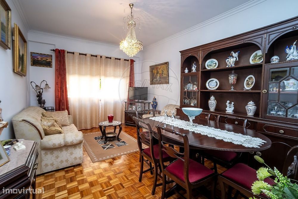 Apartamento T1 para venda — Mina De Água, Lisboa
