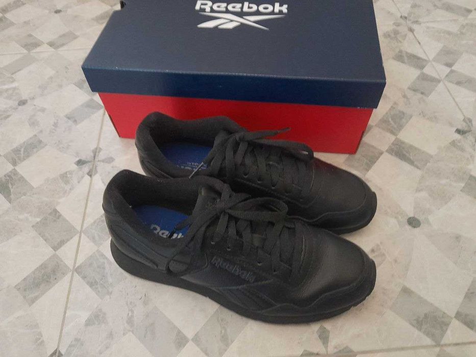 Reebok Royal Glide В ІДЕАЛЬНОМУ СТАНІ. Б/У. Розмір 38.5 EU / 24.5 СМ.