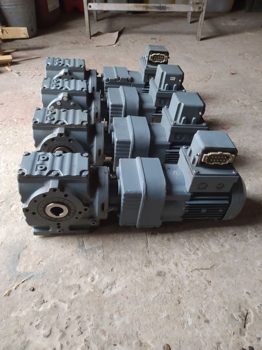 Мотор-редуктор 0,12 квт / 3 об.хв моторедуктор электродвигатель