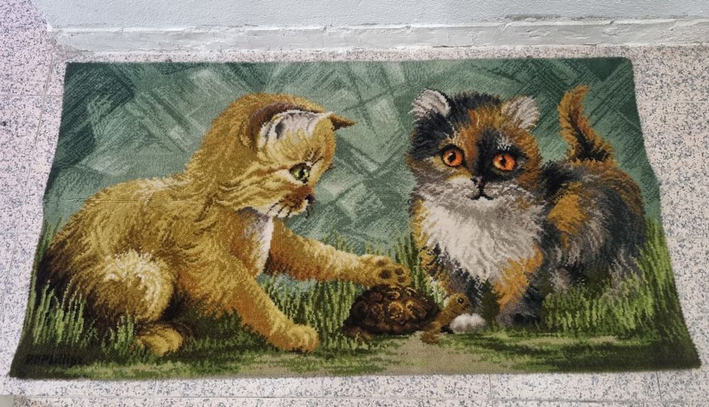 Quadro em Carpete Antigo em bom estado Antigo