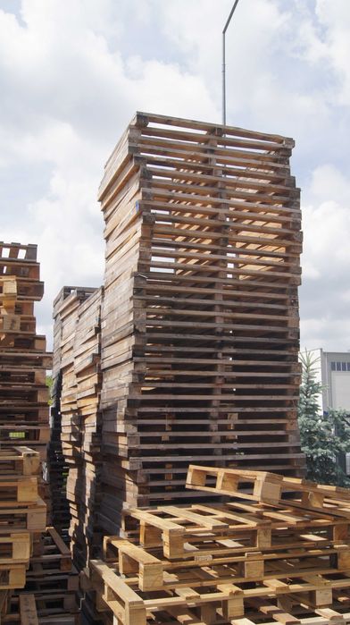 Palety drewniane - w dobrym stanie 1130x1400mm