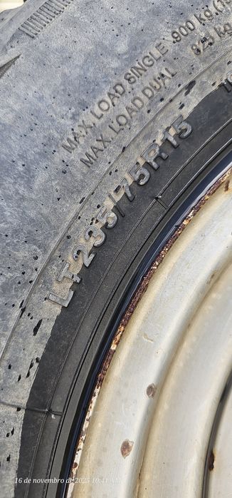 Jantes 15 com pneus 235x75 15 6x139.7