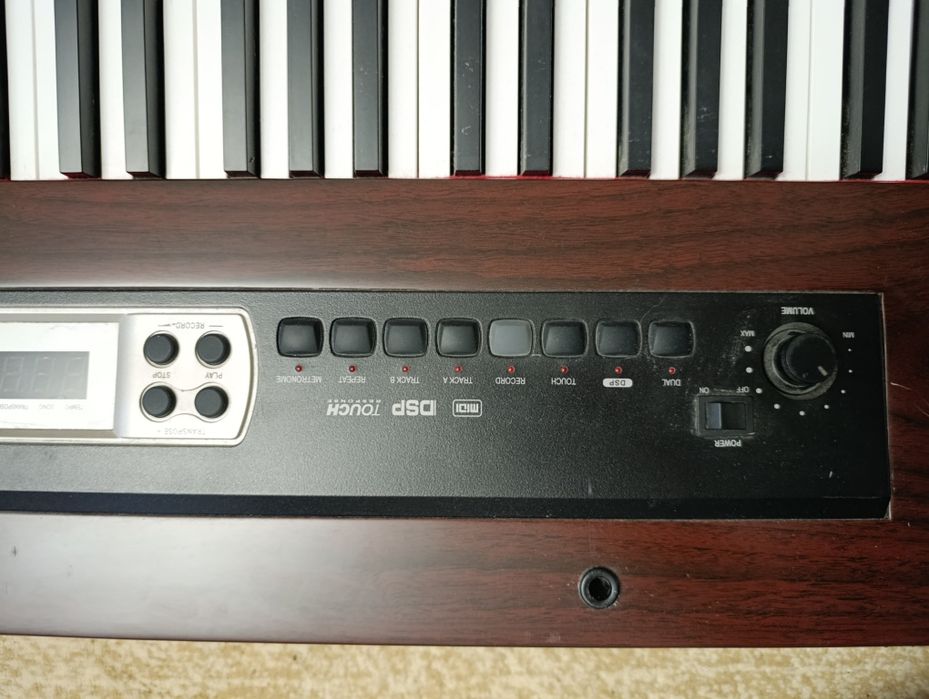 Цифрове піаніно swissonik SP-40