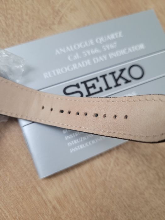 SEIKO SNT009P1 kostka RETROGRADE reverse panda