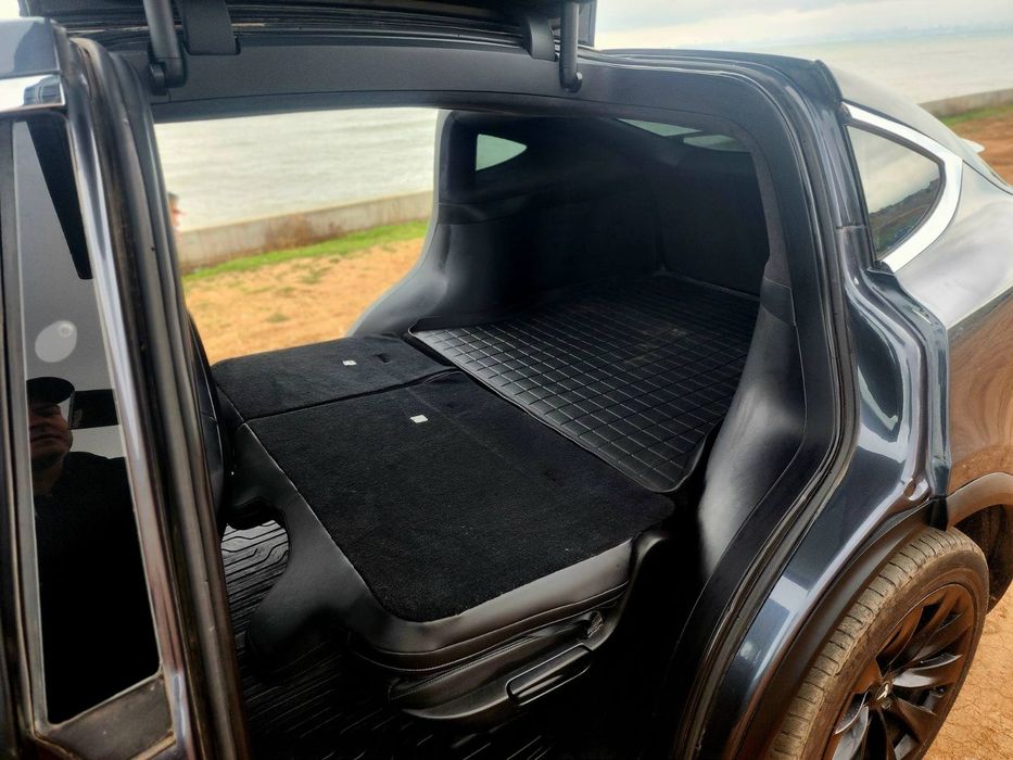 Продам Tesla model X 18 год 100D