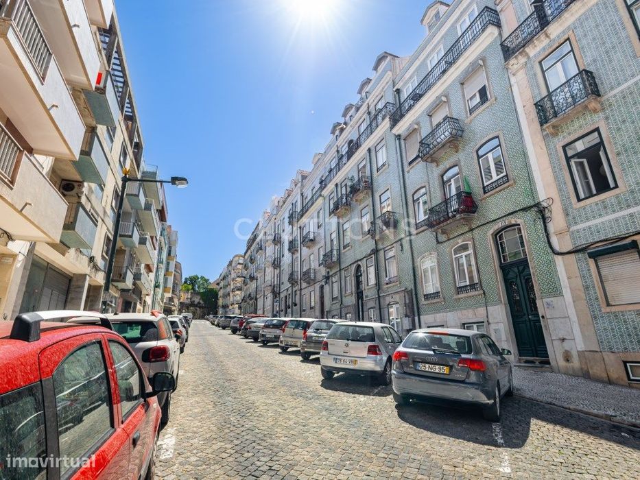 Venda Apartamento T3 , 112 m2 Renovado Varanda, Estefânia - Lisboa