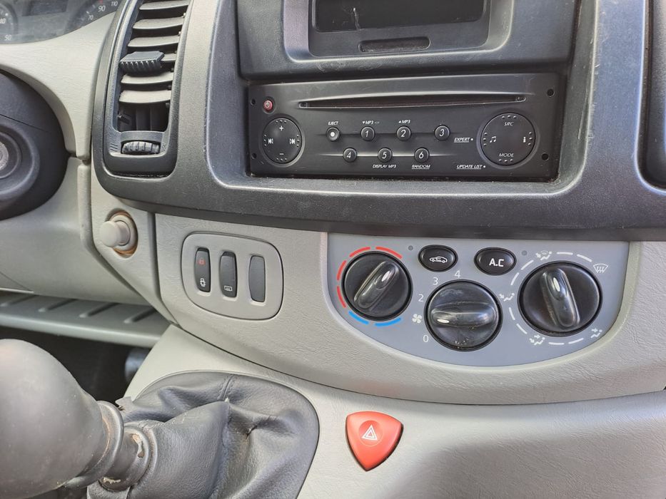 Sprzedam RENAULT TRAFIC 2,0 D*klima NIemcy