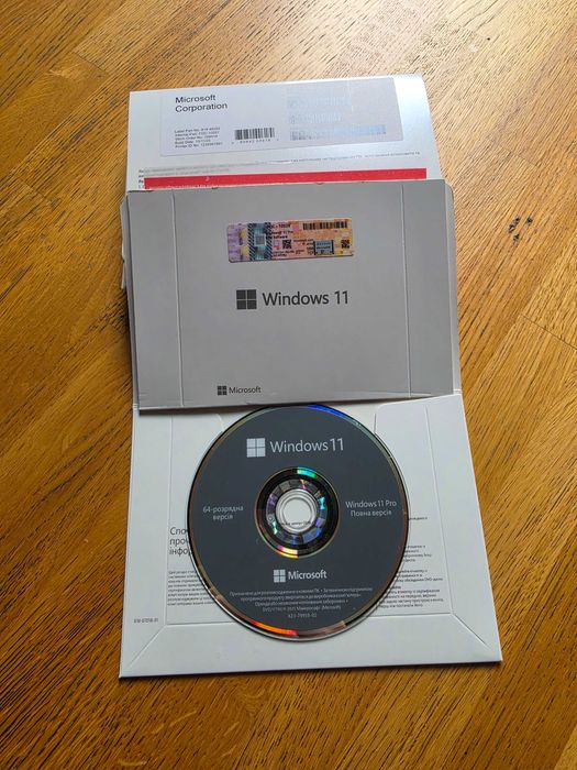 Windows 11 Pro OEM DVD FQC-10557 Українська версія | Ліцензія + COA наклейка з ключем Windows 11 Pro ОЕМ Украинская версия | Лицензия + COA FQC-10557