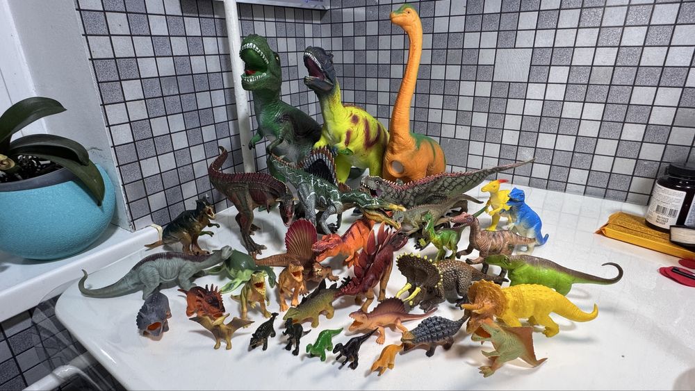 Динозаври різних розмірів