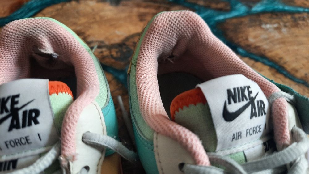 Buty sportowe firmy NIKE model Air Max 1