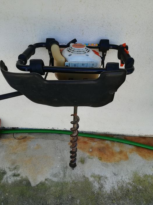 Perfurador de solo - Abre buracos