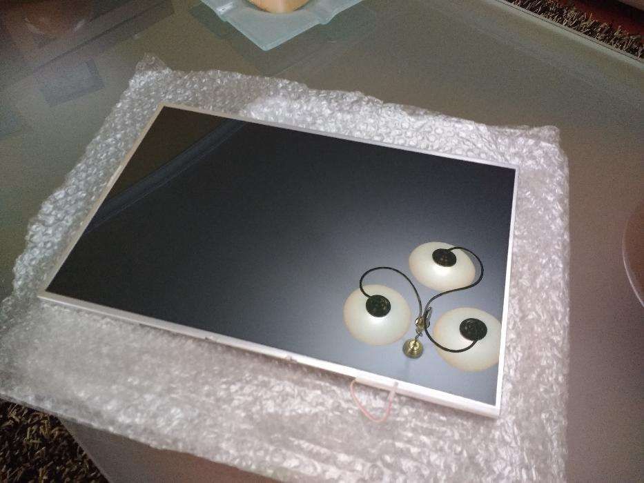 Ecrã Tela Display LCD Monitor 15.4" TFT Lâmpada (Stock: 16 Unidades)