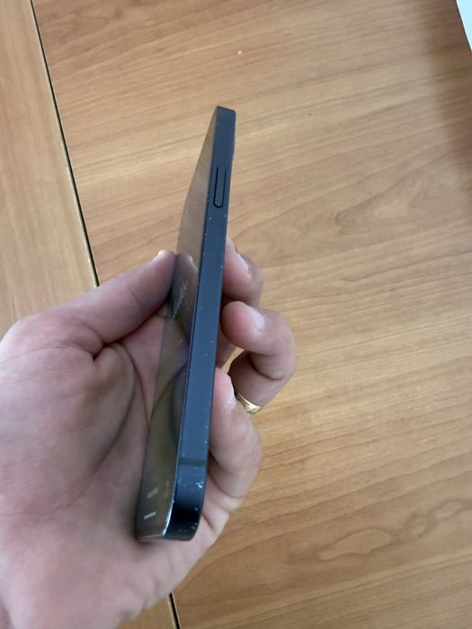 Iphone 12 em bom estado