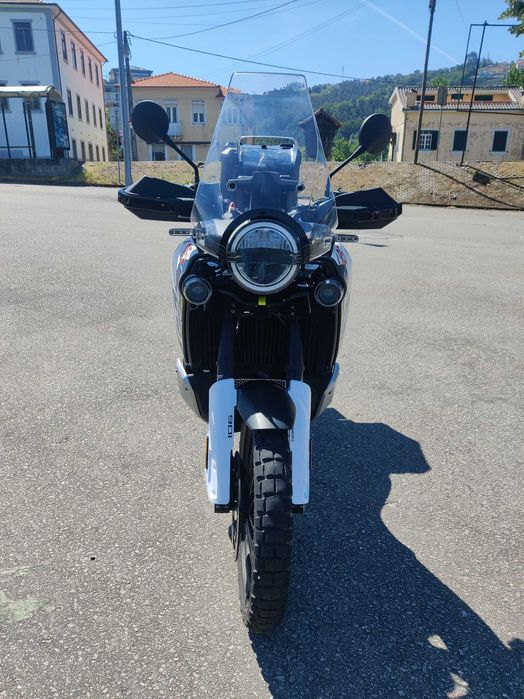 Husqvarna Norden 901 | 2022 | 16.500 km |