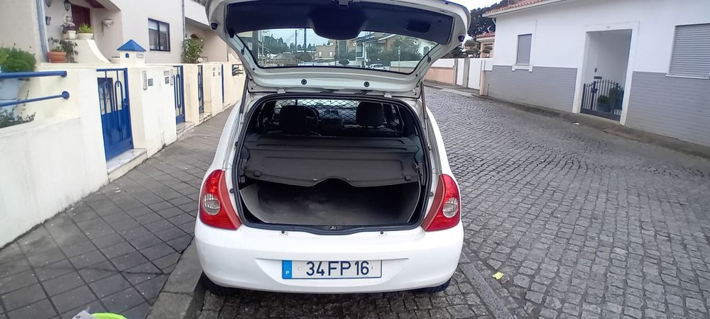 Renault clio comercial 2008